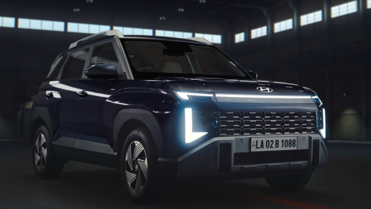 Hyundai Venue HX5 on road price