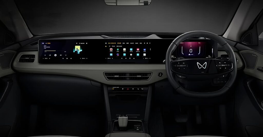 Mahindra B07 EV Interior